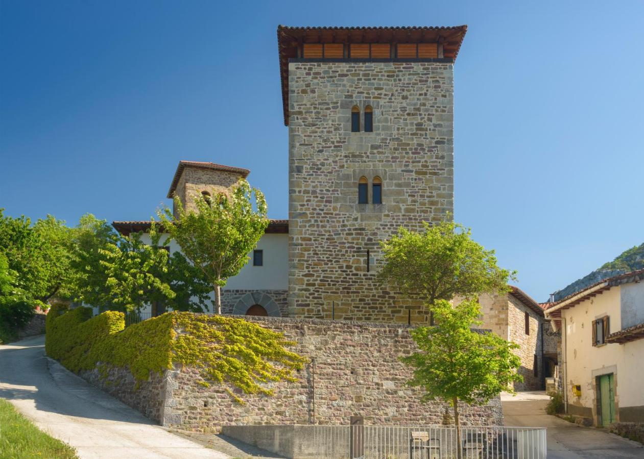 Hotel Rural Torre de Uriz Extérieur photo